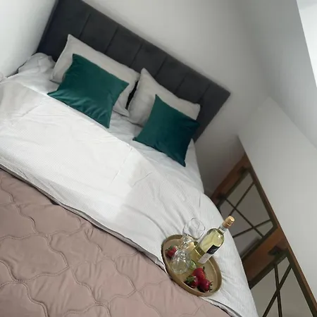 Nice Apartament Glogow Apartmán *